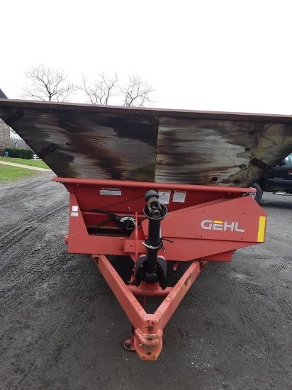 Gehl 1177 spreader