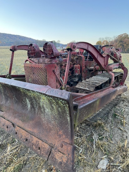 IH TD-9 dozer