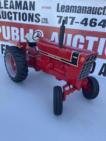 1/8 scale IH 1066