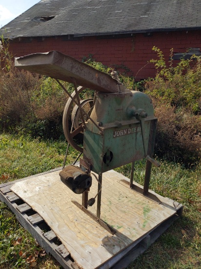 John Deere Corn Sheller