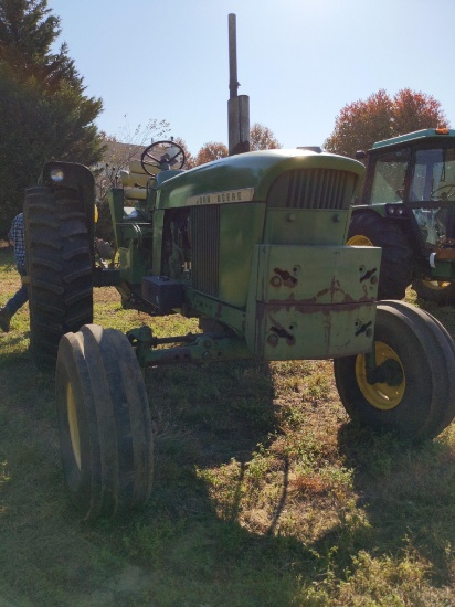 John Deere 4020 tractor,  side console 1971