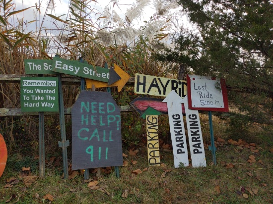 Hay ride signs