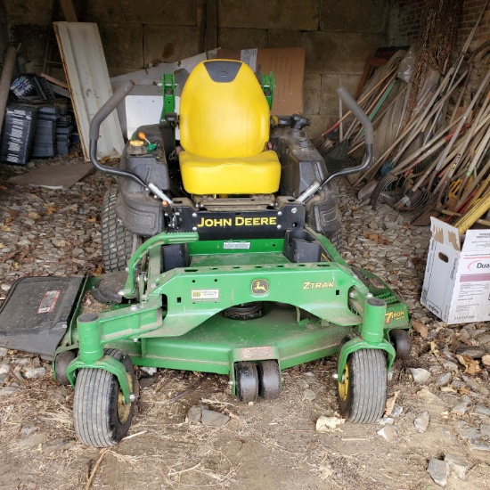 John Deere zero turn z930m