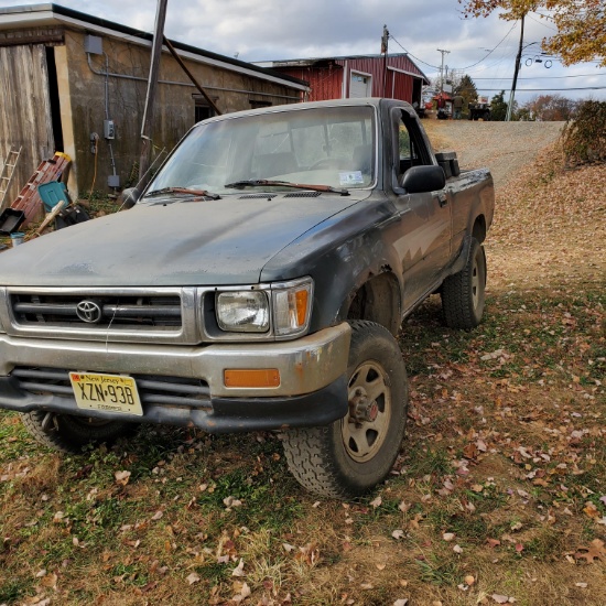 1992 Toyota pickup/TITLE