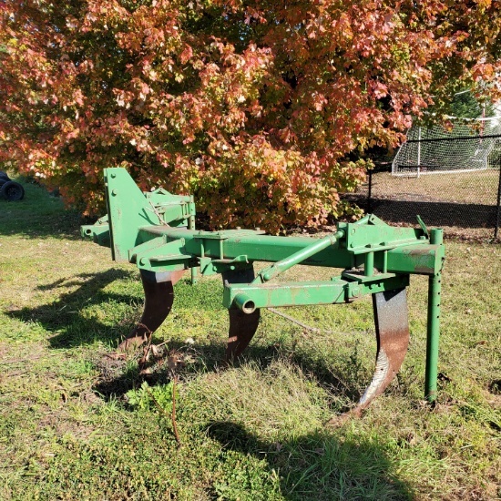 John Deere  5 shank Ripper