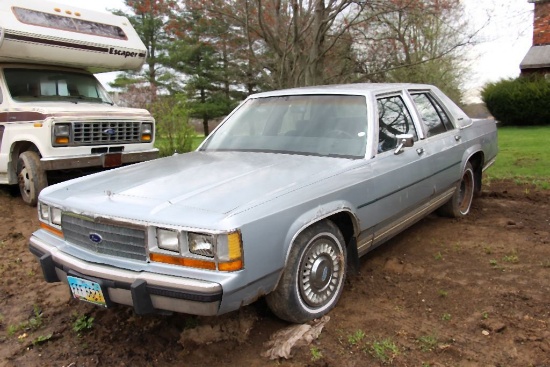 1989 Ford LTD Crown Victoria