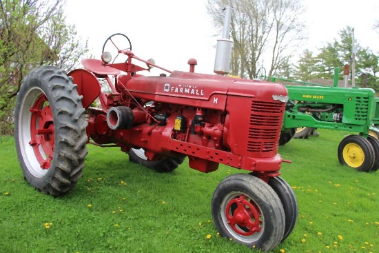 1947 McCormick Farmall H Tractor