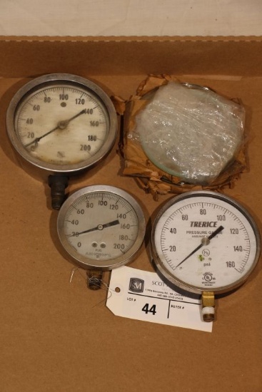 Assortment of Gauges