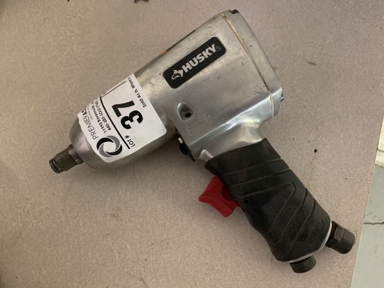 Husky pneumatic 1/2" impact wrench