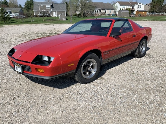1986 Chevrolet Camaro Coupe, 2.8 multi sport, mileage - 66,629