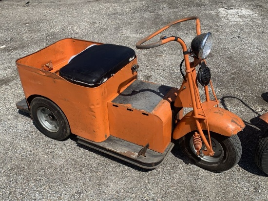 Cushman 3 wheel industrial cart, no batteries