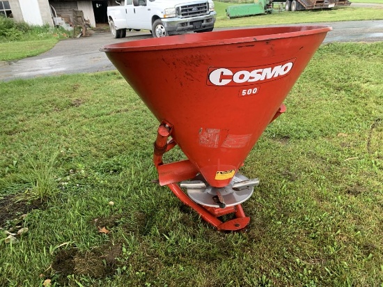 2004 Cosmo S-500-U fertilizer spreader,