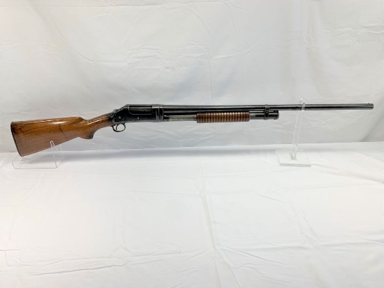 1945 Winchester 16 gauge shot gun, pump action