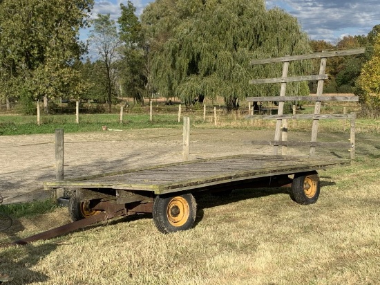 Hay wagon / running gear