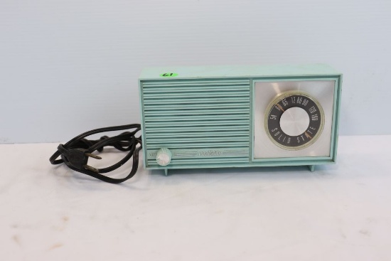 Realtone transistor radio