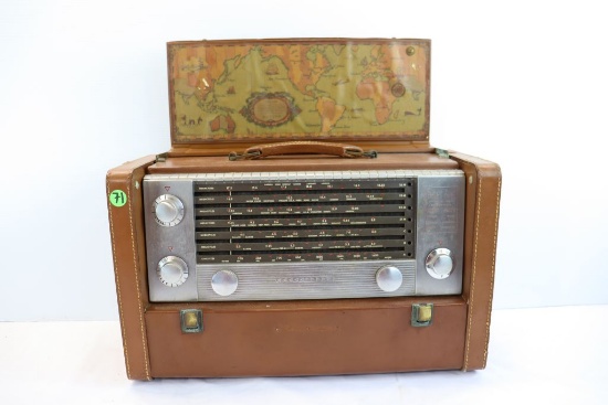 Rca Victor portable long range radio