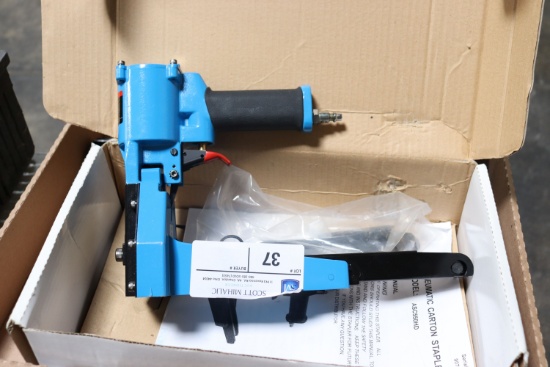 Pneumatic carton stapler