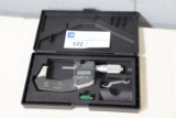 Mitutoyo digital screw thread micrometer