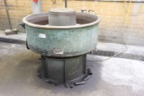 Vibratory bowl / tumbler