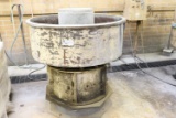 Vibratory bowl/tumbler