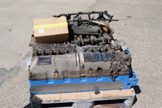 Diesel engine components, 2 reconditioned 2-valve Mack heads, 1 Internation