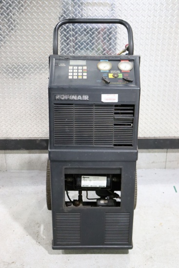 Robinair A/C machine with Freon tank