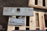 bed mount 5th wheel mounting plate with brackets
