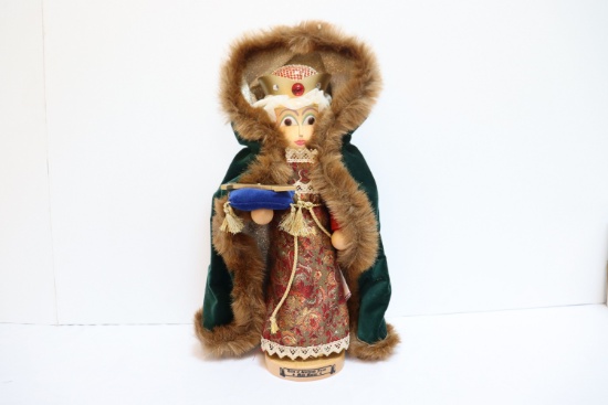 Steinbach   Nutcracker  S1825 - Maid Marion (upstairs)