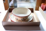 (2) Serving bowls and Plates (main)