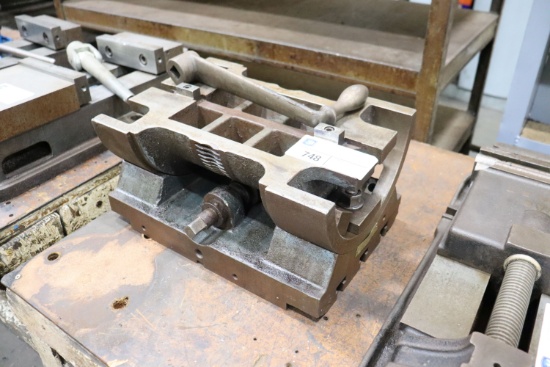 Machinist vice rotary platform