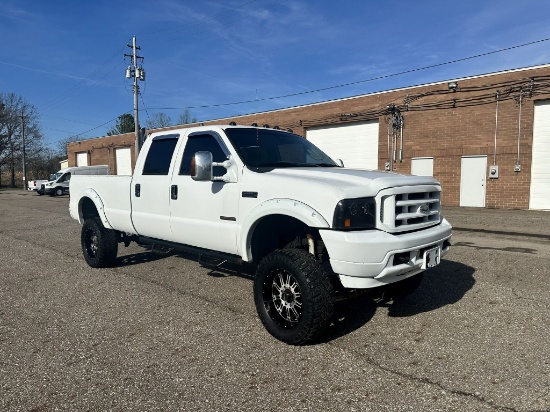2003 Ford F250 Super Duty Lariat crew cab 4WD, 6.0 V8 diesel Navistar