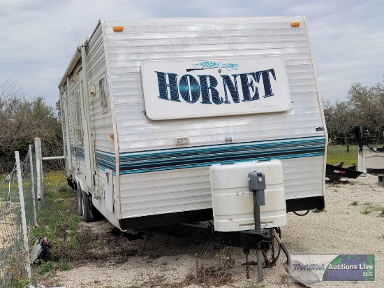 1997 32' Hornet Camper, Vin# 44THOR28W4014577