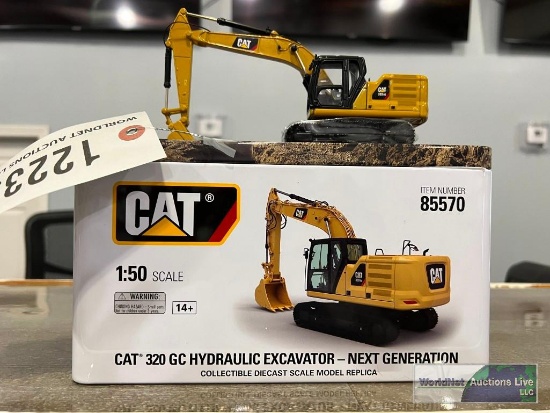 CATERPILLAR 320GC NEXT GEN HYDRAULIC EXCAVATOR DIE CAST