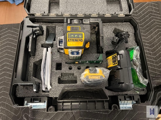 2020 DEWALT DW089LG 12V MAX 3x360 DEGREE GREEN LINE LASER, SN-036036