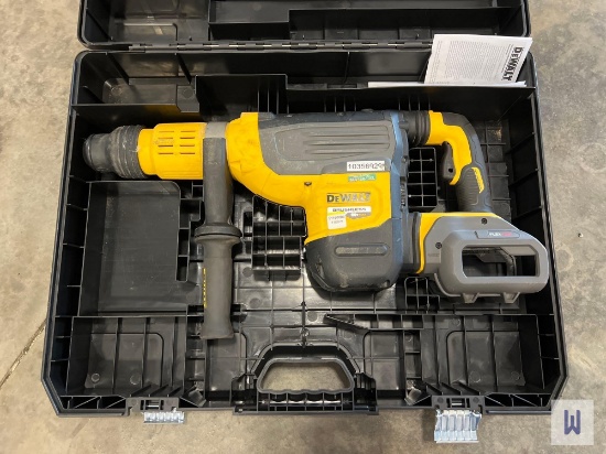 2021 DEWALT DCH773 2 60V SDS MAX BRUSHLESS HAMMER, SN-WOA358C