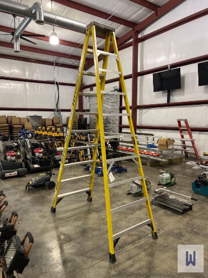 2020 WERNER 7310 STEPLADDER