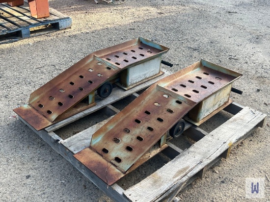 PAIR OF HEAVY DUTY VEHICLE SERVICE RAMPS