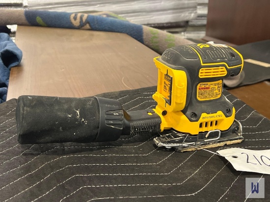 2020 DEWALT DCW200 20V MAX 1/4 SHEET PALM SANDER