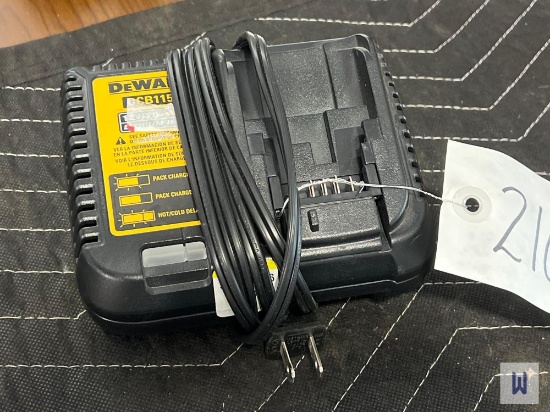 2020 DEWALT DCB115 12-20V MAX FAST CHARGER