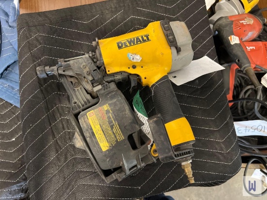 2022 DEWALT DW66C-1 PNEUMATIC COIL & FENCING NAILER