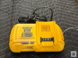 2021 DEWALT DCB118 20V MAX LI-ION FAN COOLED FAST CHARGER