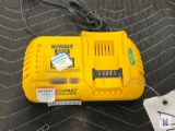 2021 DEWALT DCB118 20V MAX LI-ION FAN COOLED FAST CHARGER