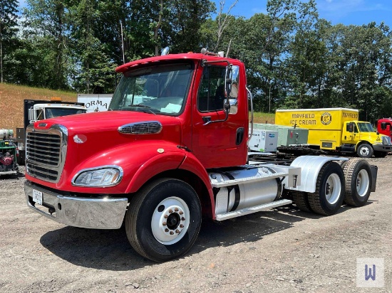 2015 FREIGHTLINER M2 112 MEDIUM DUTY DAY CAB ROAD TRACTOR, VIN #1FUJC5DV5FHGN3718