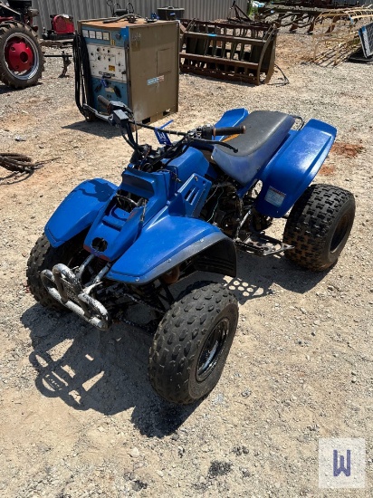 YAMAHA 350 SIX SPEED 4 WHEELER