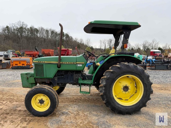 John Deere 5200 Utility Tractor, Sn-Lv5200e520477