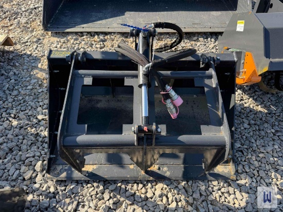 Unused Landhonor 44 Mini Skid Steer Hydraulic Grapple Bucket