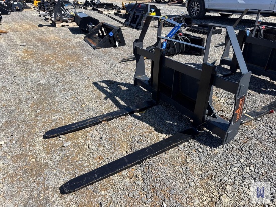 Landhonor Mini Skid Steer Pallet Forks