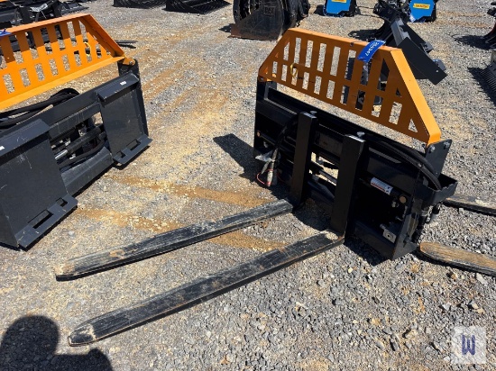 2025 Wolverine Pfa-11-3300g Skid Steer Hydraulic Side Shift Pallet Forks, Sn:Zw-04242