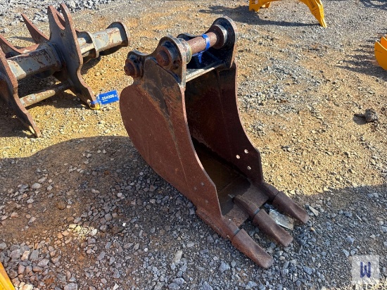 Caterpillar 12 Mini Excavator Digging Bucket