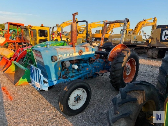 Ford 2000 Utility Tractor, Sn-C352504